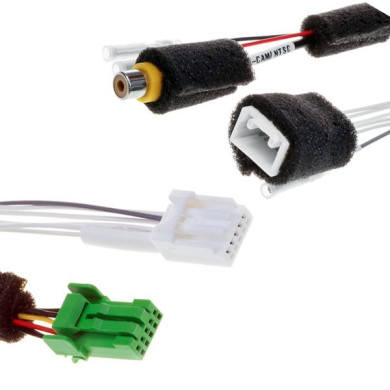 Adaptor pentru conectarea unei camere marșarier la un monitor Suzuki 2012-2021 Adaptor pentru conectarea unei camere marșarier la un monitor Suzuki 2012-2021