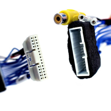 Adaptor pentru conectarea unei camere de marsarier la un monitor Toyota MFD GEN5 și GEN6 cu navi Adaptor pentru conectarea unei camere de marsarier la un monitor Toyota MFD GEN5 și GEN6 cu navi