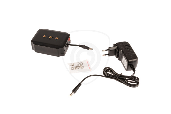 Baterie externă 9600 mAh – sursă de rezervă pentru cameră de marșarier sau monitor Baterie externă 9600 mAh – sursă de rezervă pentru cameră de marșarier sau monitor